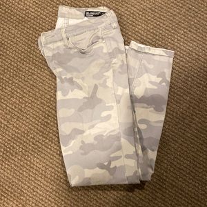 BLANKNYC camo skinny jeans.
